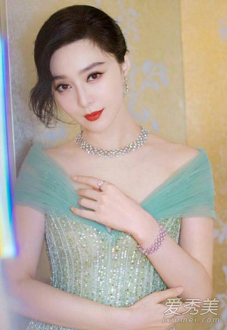范冰冰薄荷绿礼服好仙 春夏如何驾驭这个颜色