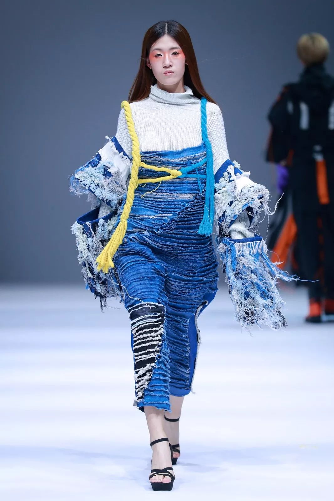 2018中国国际大学生时装周: 青岛大学专场发布秀 "延"