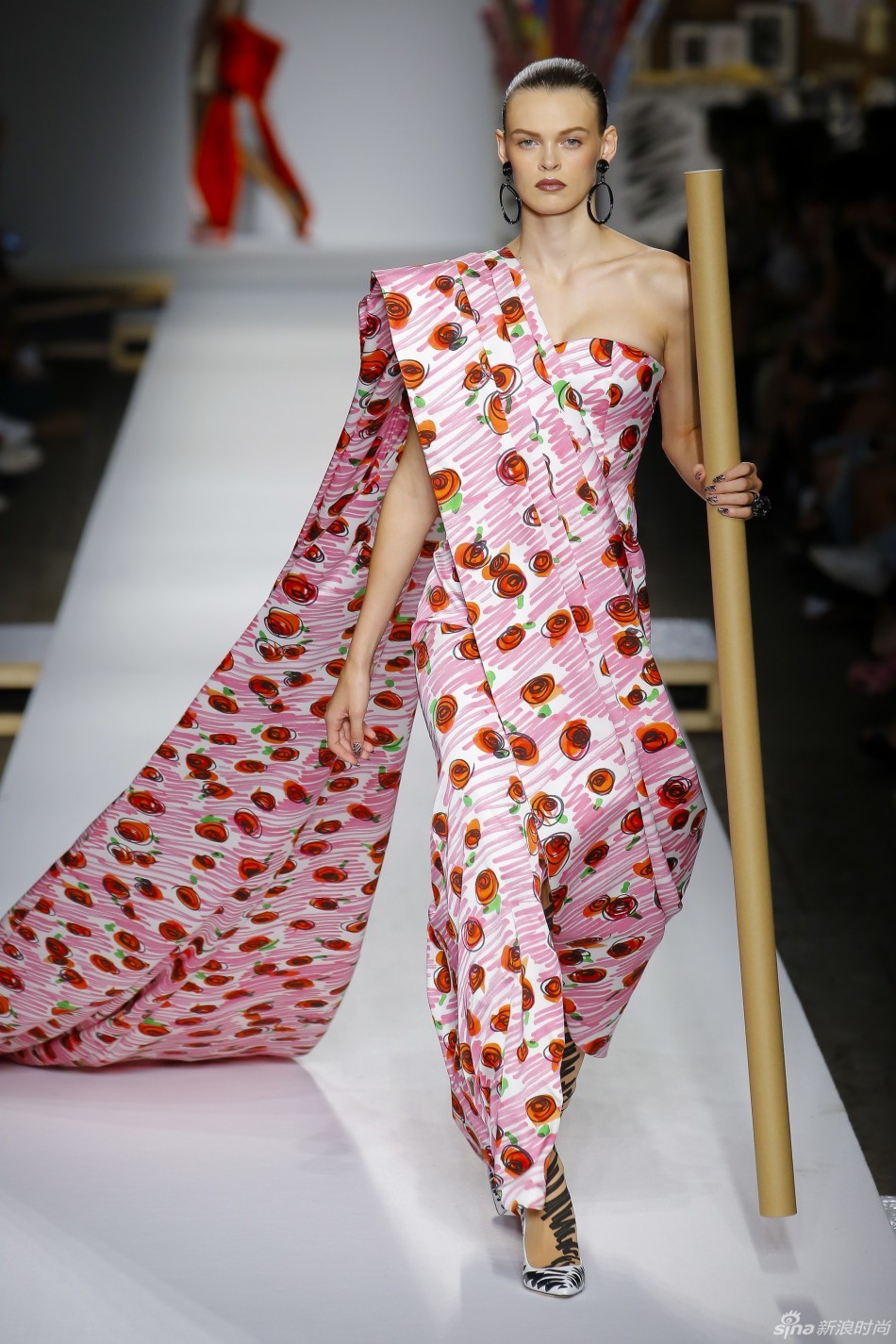 米兰时装周| moschino 2019春夏系列