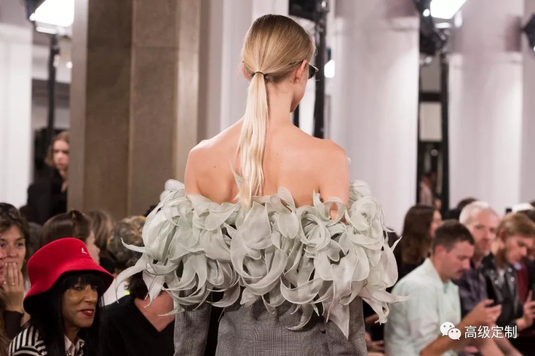 2020春夏女装面料&材质趋势应用:羽毛