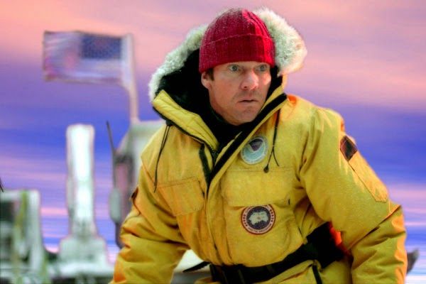电影《后天》中丹尼斯·奎德饰演的气候学家杰克身穿加拿大鹅产品